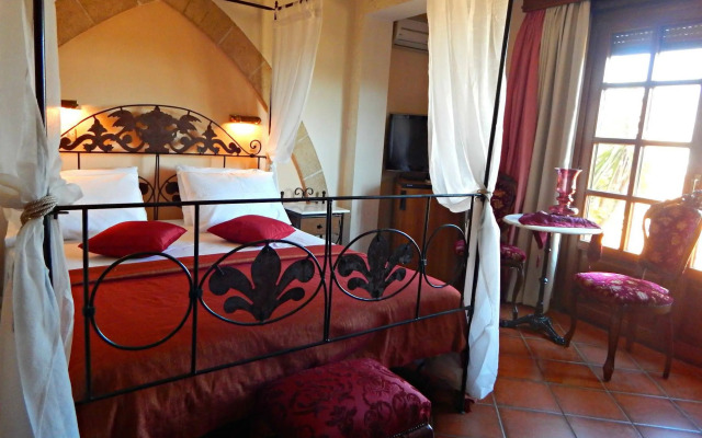 S. Nikolis Historic Boutique Hotel
