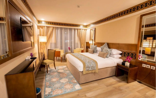 Violet Al Azizia Hotel