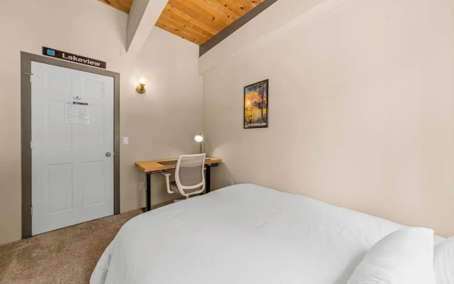 Tahoe City Retreat For 8!