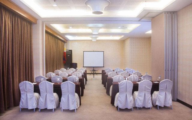 Diamond Suites and Residences