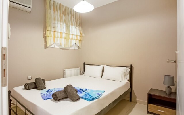 Pleasant Apartment in N. Irakleitsa With Garden