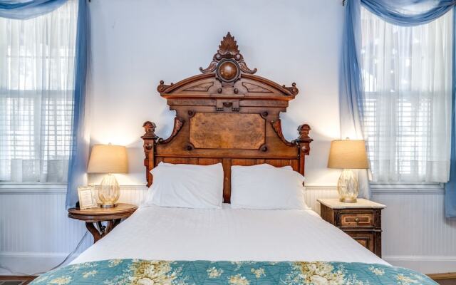 The Dutch Flat Hotel