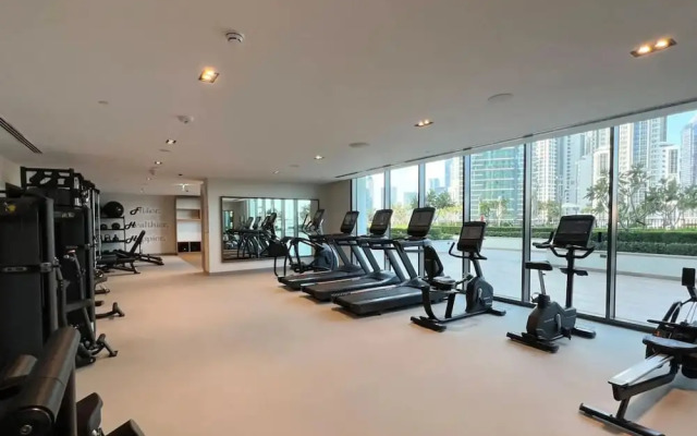Burj Crown Lux Apartment by Dubai Mall