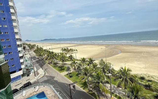 Pé na Areia Praia do Maracanã II