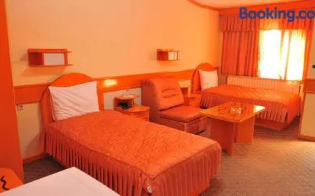 Centrobiznis 92 Hotel