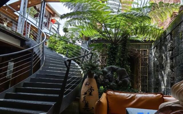 Hetang Zhenmei Panoramic Holiday Inn