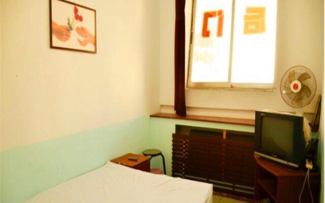 Da Lian Chun Yuan Hostel