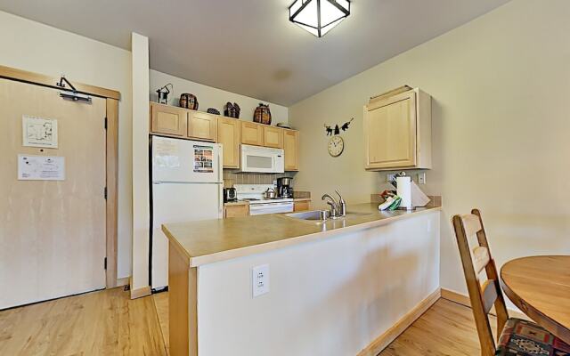 444jspgs 1 Bedroom Condo