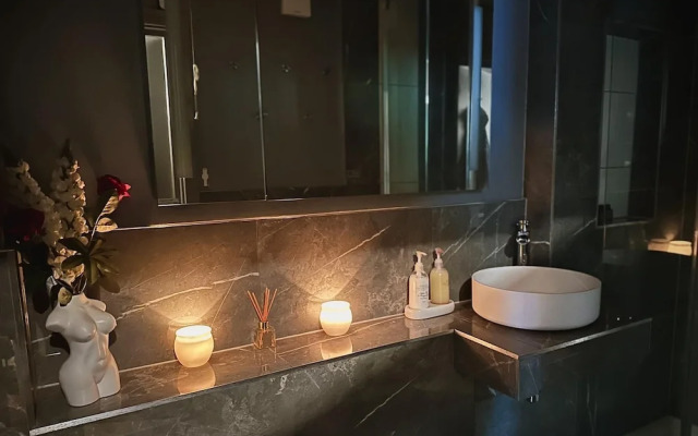 Croydon Cozy Retreat - 2 Bedroom Luxury Home