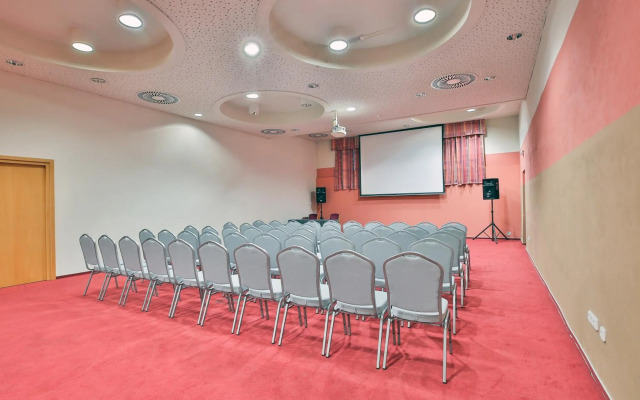 LH Hotel Dvorak Tabor