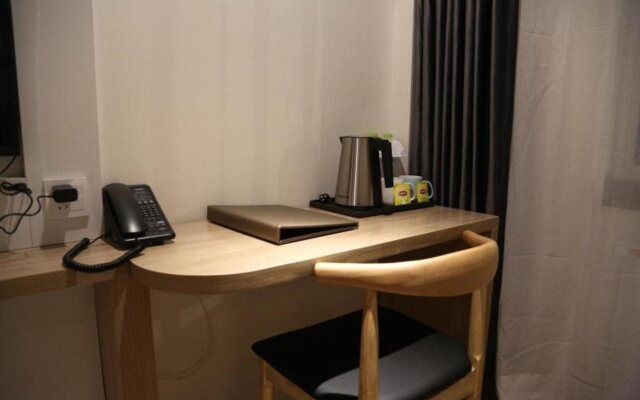 VX Zibo Zhangdian District Jinjing Avenue Hotel