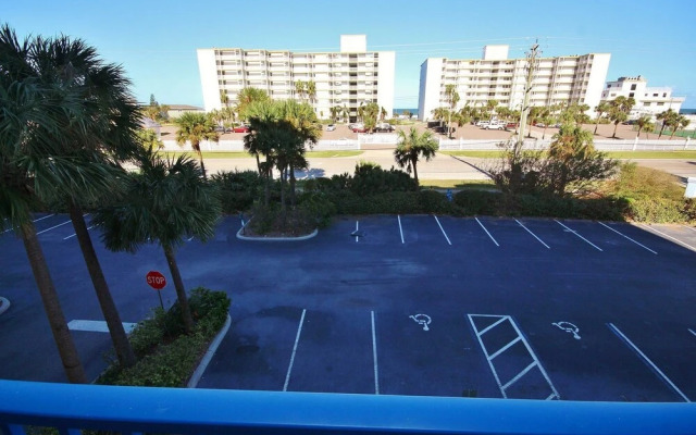 Oceanwalk 2-305 Apartment 3