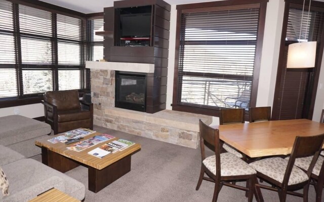 120 Carriage Way 2205