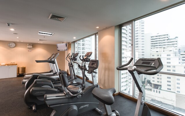 Adelphi Suites Bangkok