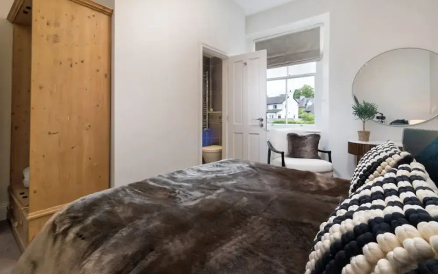 Rosemount X3 Bed Townehouse With Hot Tub