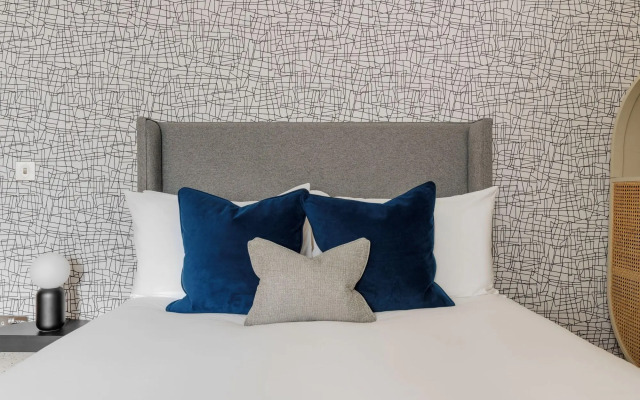 Corner House Hotel