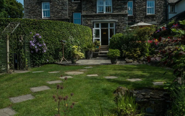 The Willowsmere - Adults Only