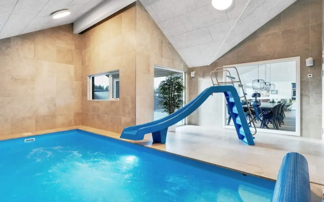 5 Star Holiday Home in Aakirkeby