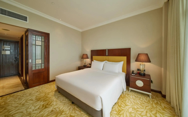 Dong Fang Hotel Guangzhou