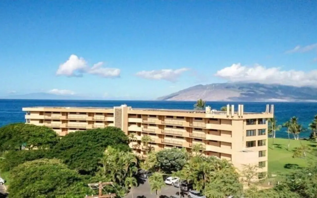 Kihei Surfside, #310 1 Bedroom Condo by RedAwning