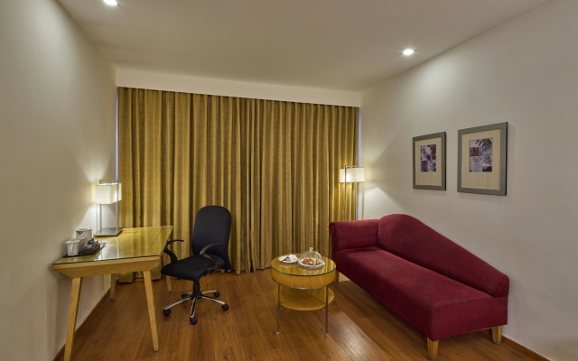 Royal Orchid Central Bangalore, MG Road – Guest Rooms – Bangalore
