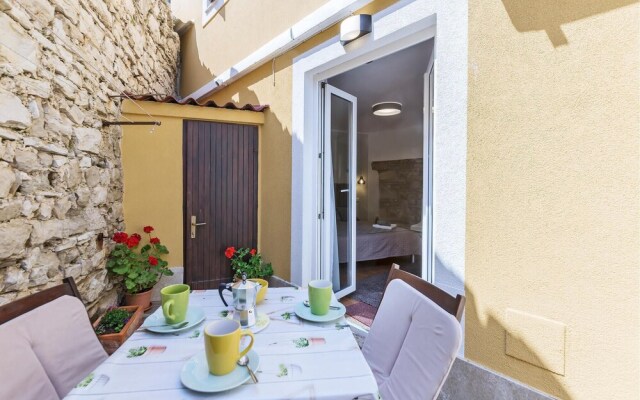 Amazing Home in Novigrad With Wifi and 1 Bedrooms