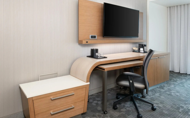Courtyard by Marriott Atlanta Alpharetta/Avalon Area