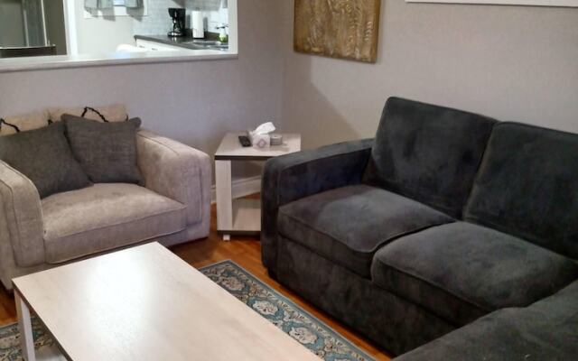 Toronto Furnished Living- Niagara Falls