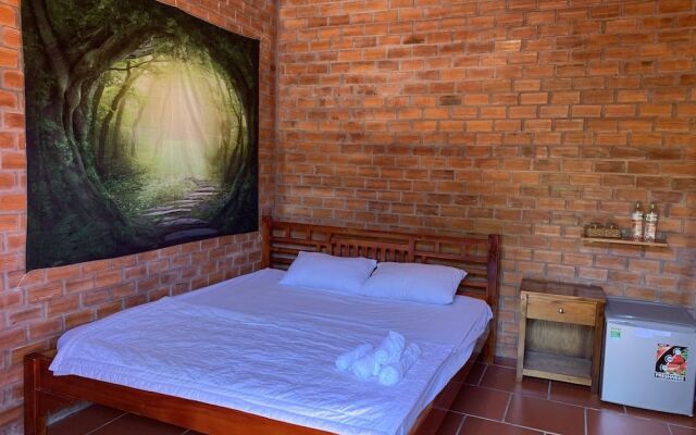 MIna Homestay