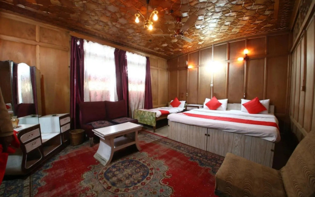 Houseboat Nairobi by OYO Rooms