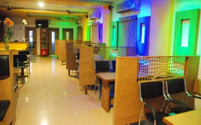 Hotel Pon Amutha