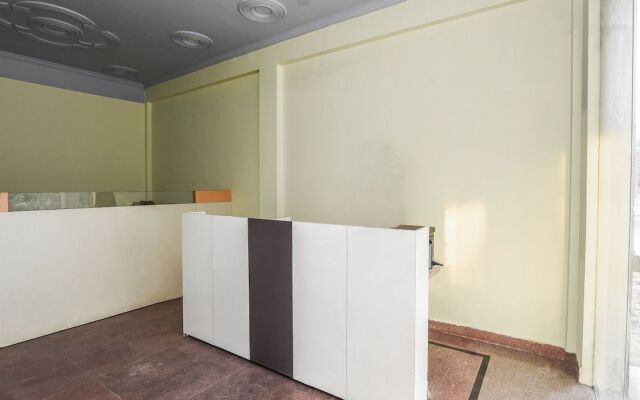 Oyo 14895 Hotel Stay Inn