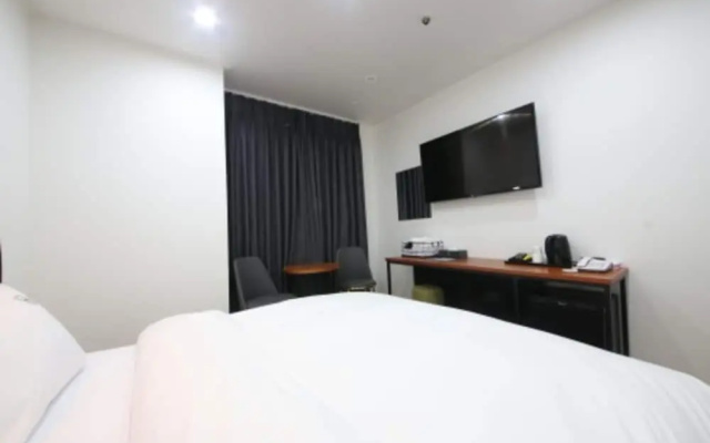 The Way Hotel