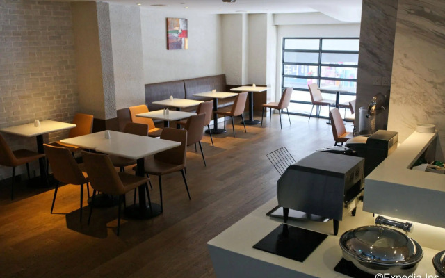 Amrise Hotel Kitchener