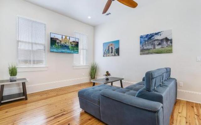 3BR Loft on Carondelet by Hosteeva
