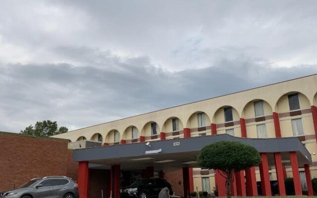 OYO Hotel Memphis Oakville