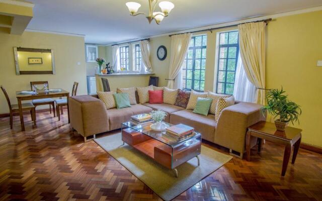 Peaceful, Spacious, Open-plan 2br apartment set in mature garden