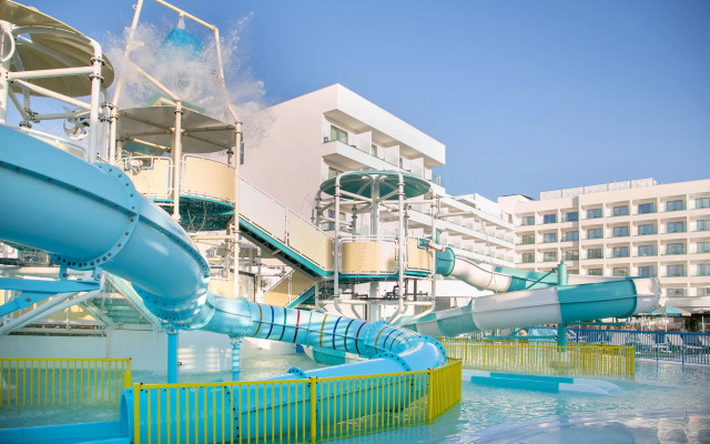 Atlantica Aqua Blue Hotel