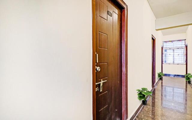 OYO 70119 Happy stay Hotels