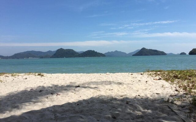 Wild Pasir Panjang Villas