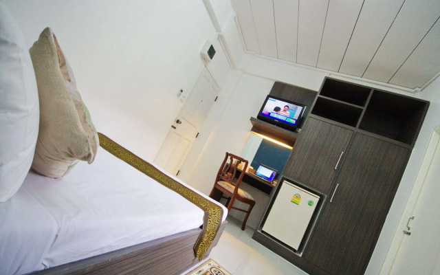 Riski Residence Bangkok