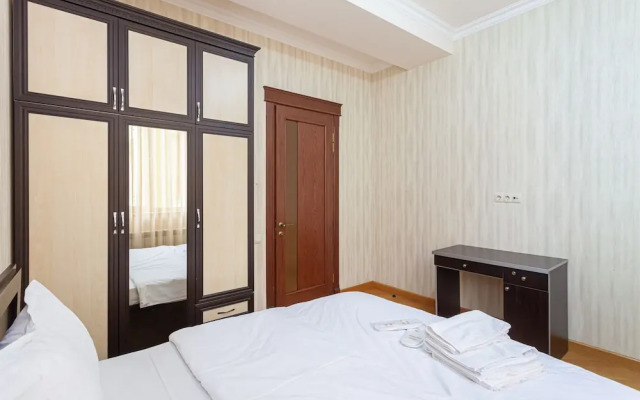 Stay Inn on Buzand 13