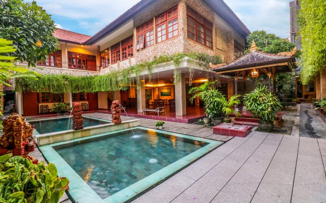 Catur Adi Putra Hotel