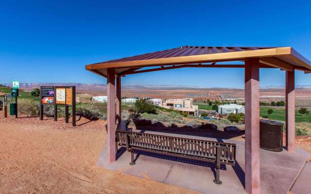 Quality Inn View of Lake Powell - Page