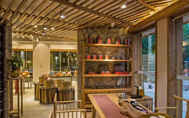 Wuyishan Old Street Hill Lodge
