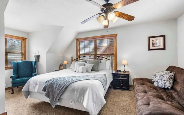 Whispering Creek - In the Heart of Ozarks, Near DT!