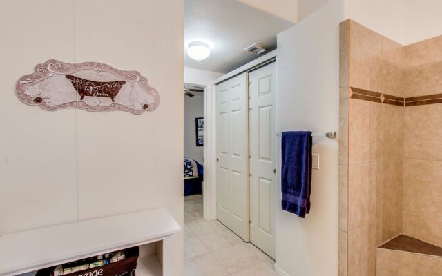 Southern #1064 - 2 Br condo by RedAwning