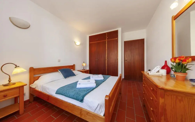 N 03 - Bedroom 3 in Amaro Sight Guesthouse