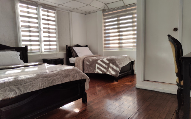 Hotel Muros Quito