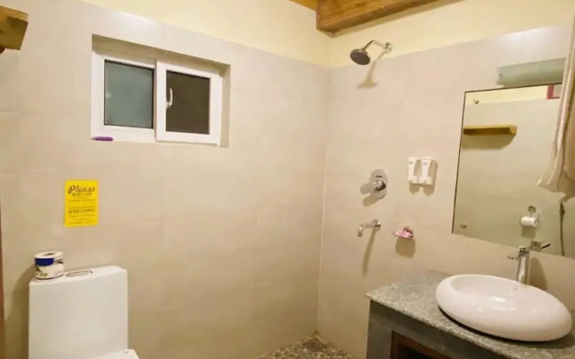 Three Jewels Boutique Hotel
